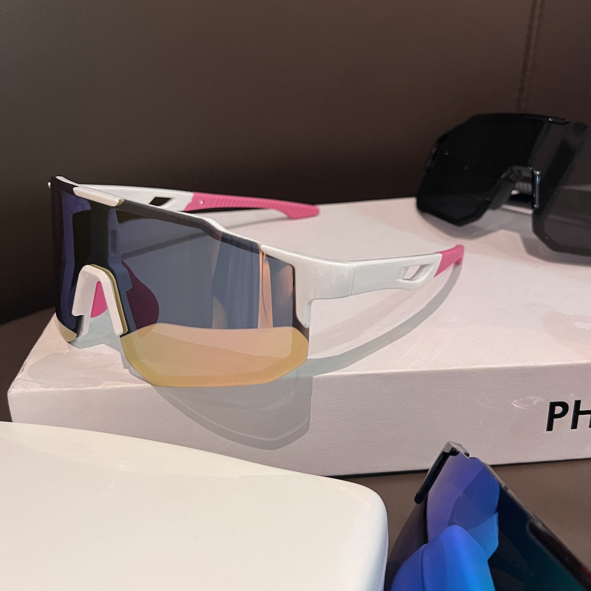 Wholesale Outdoor sports cycling windproof sun glasses